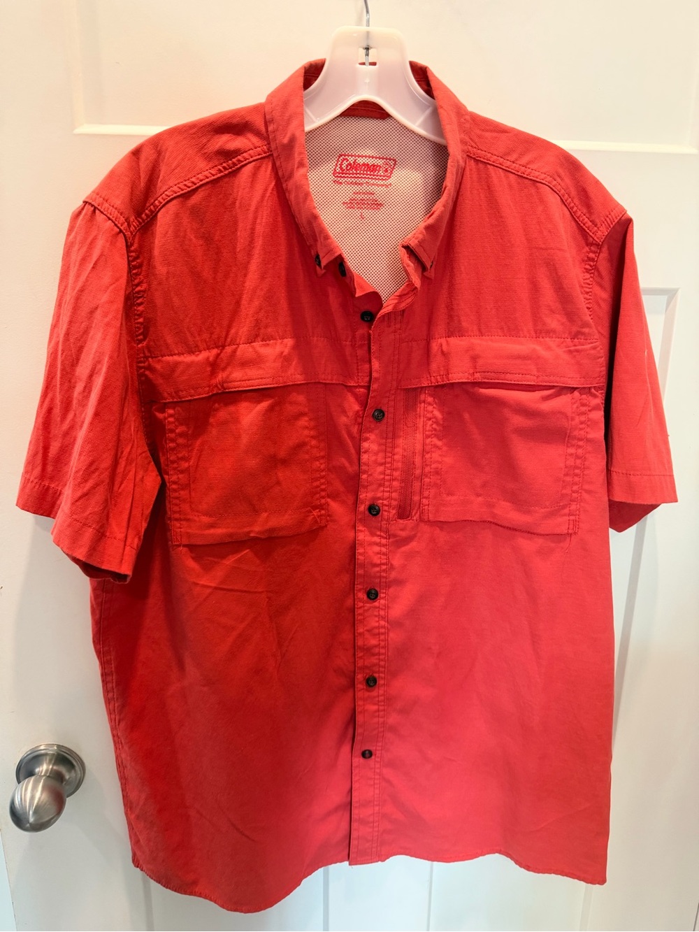Coleman Men’s Large Red Vented Fishing Hiking Outdoor Button Front Utility Shirt